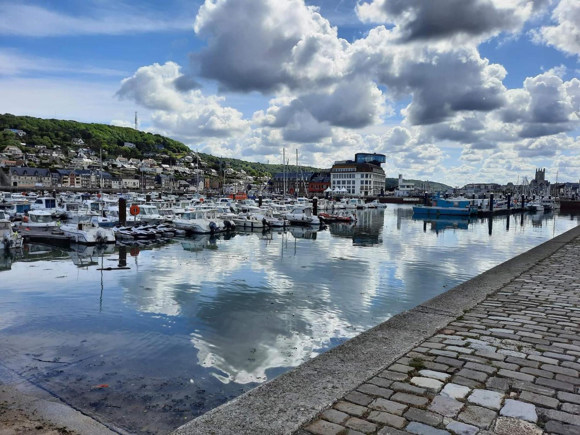 Appartement Renove Avec Vue Sur Mer A Fecamp ! Buitenkant foto